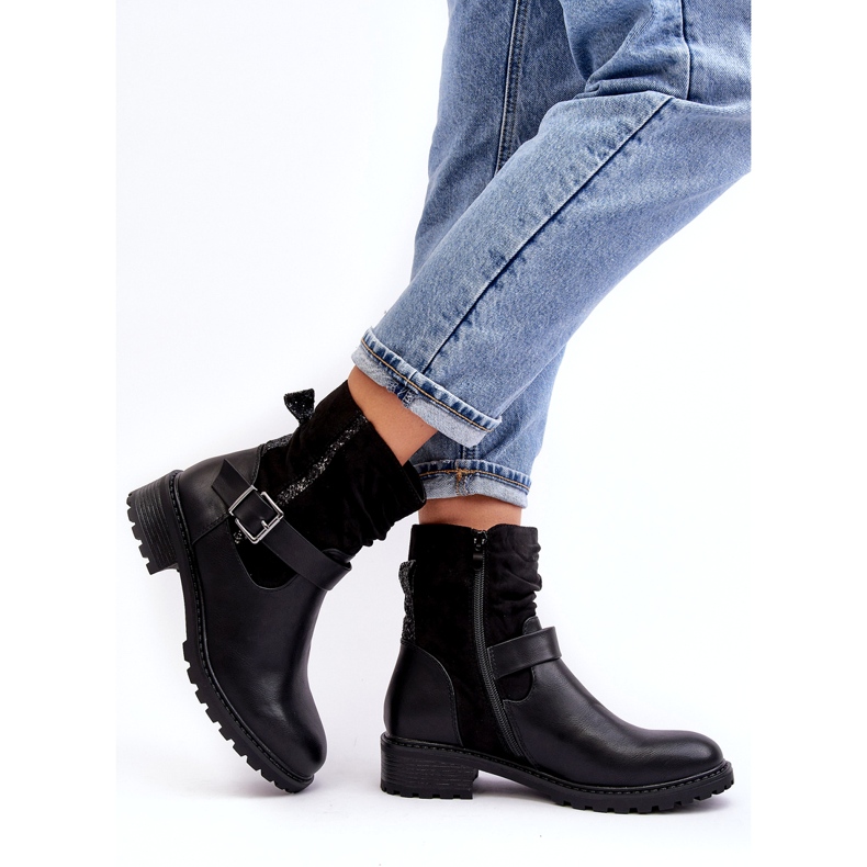 Erynn Botas rasas femininas com fivela, pretas preto 1