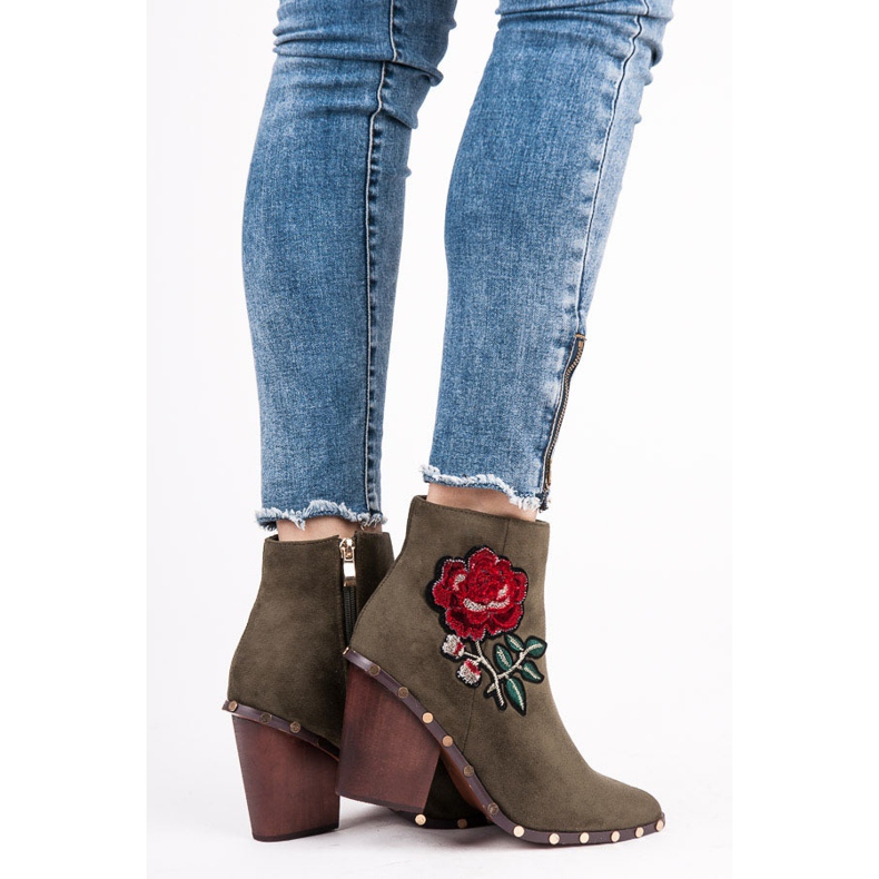 Vices Botas Com Flor Bordada verde 1