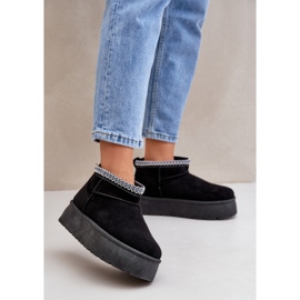 Botas de neve com plataforma preta com bordado decorativo preto 2 Botas de neve com plataforma preta com bordado decorativo preto 2