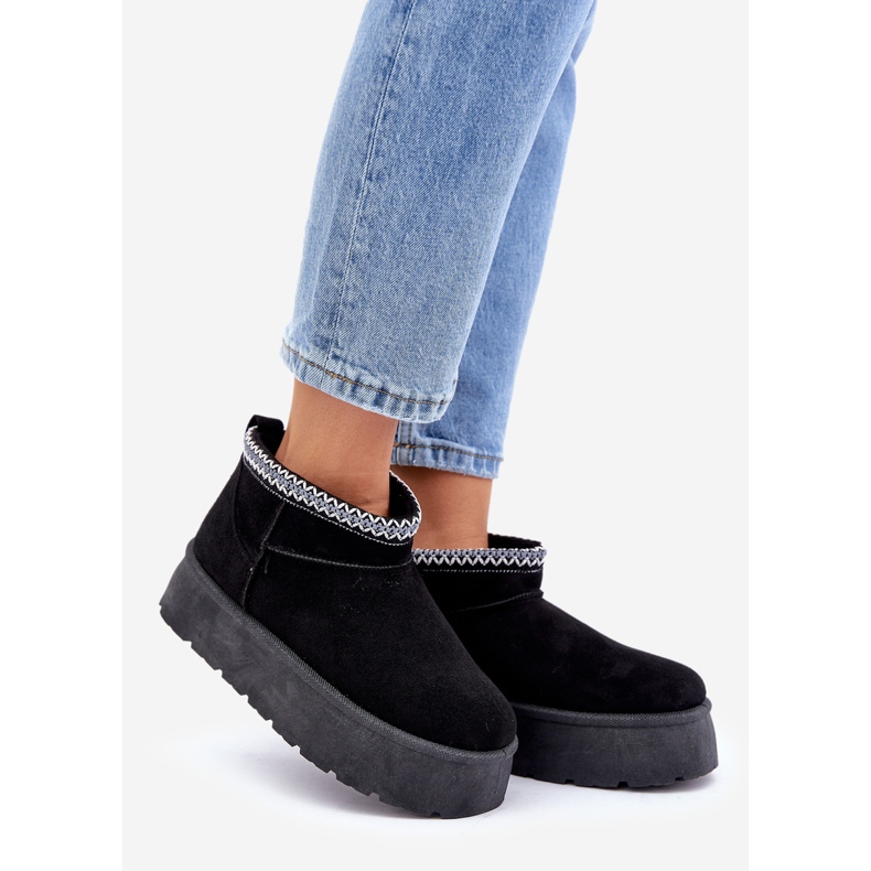 Botas de neve com plataforma preta com bordado decorativo preto 1