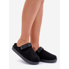 Chinelos femininos isolados na plataforma, pretos 1