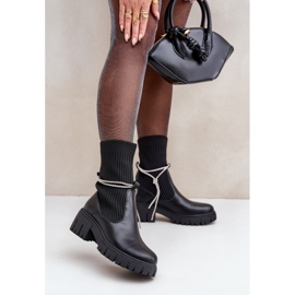 Botins Dinarca pretos com meia e renda brilhante 2
