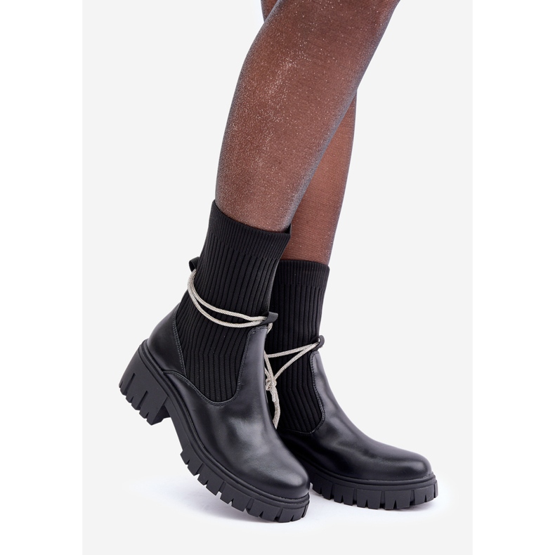 Botins Dinarca pretos com meia e renda brilhante 1 Botins Dinarca pretos com meia e renda brilhante 1