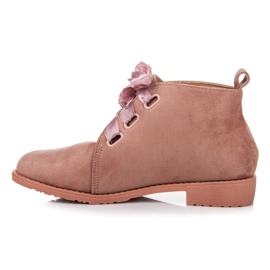 Bestelle Botas baixas amarradas com uma fita rosa 1 Bestelle Botas baixas amarradas com uma fita rosa 1
