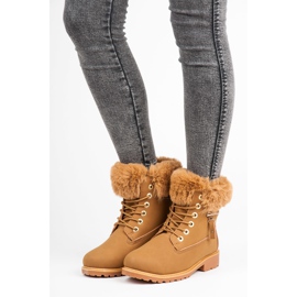 Caçadores com pêlo na parte superior marrom 2