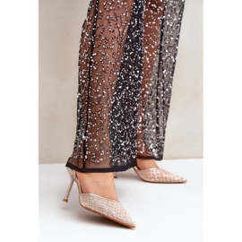 Salto alto com salto aberto decorado com glitter dourado 2 Salto alto com salto aberto decorado com glitter dourado 2