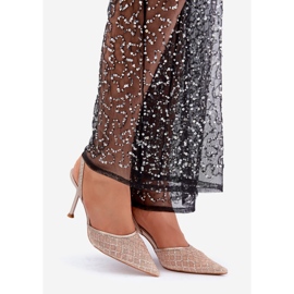 Salto alto com salto aberto decorado com glitter dourado 1 Salto alto com salto aberto decorado com glitter dourado 1