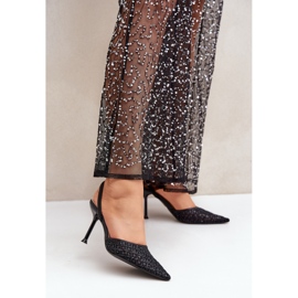 Salto alto com salto aberto decorado com glitter preto 2