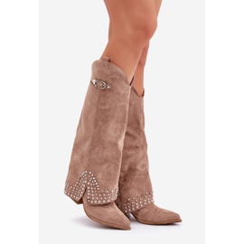 Botas bege escuro com cano levantado e salto alto 1