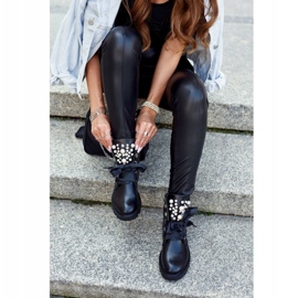 Ideal Botas quentes femininas com pérolas e fita preto 3 Ideal Botas quentes femininas com pérolas e fita preto 3