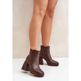 Botins femininos castanhos 1