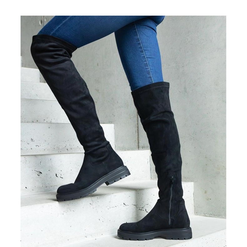 Botas longas pretas com sola plana da Tromi - Solea preto 1