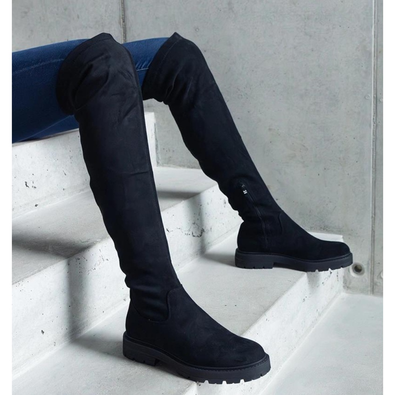 Botas longas pretas com sola plana da Tromi - Solea preto 2