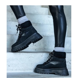 Tênis preto com sola grossa e pêlo da Best - Solea 1