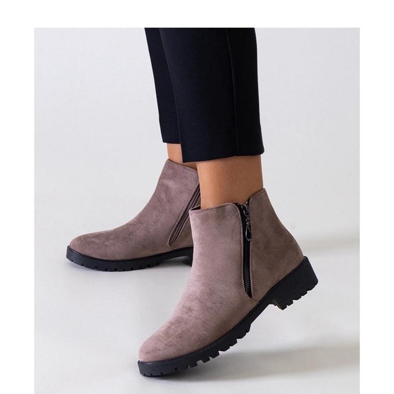 Botas marrons com detalhes em metal, camurça ecológica Branda - Solea marrom 1