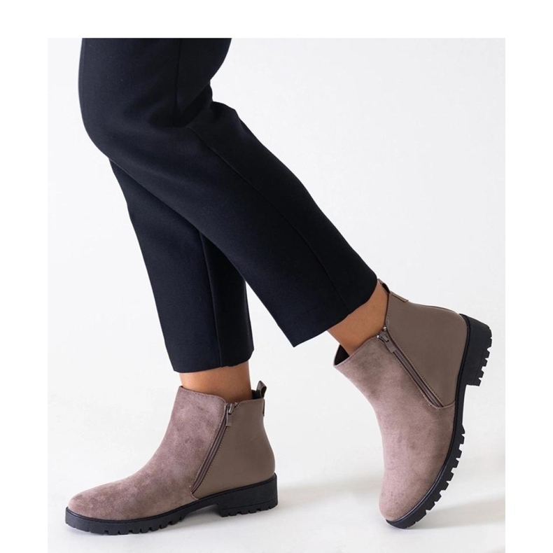 Botas plataforma marrons confeccionadas em camurça ecológica Kirla - Solea marrom 1
