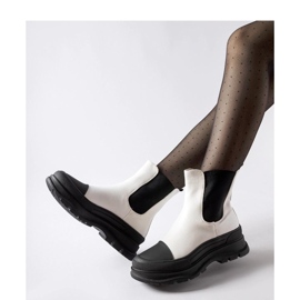 Botins brancos com sola esportiva Ermanno - Solea 1