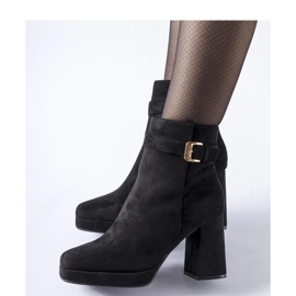 Botins clássicos com isolamento preto confeccionados em camurça Caio - Solea 1