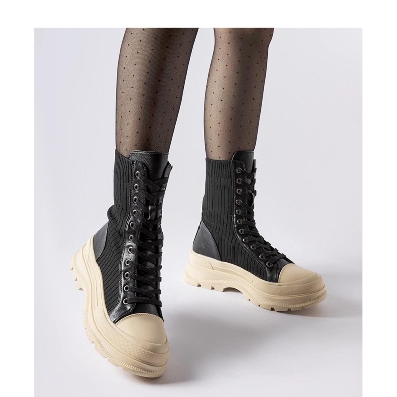 Botas meia pretas com sola clara preto 1