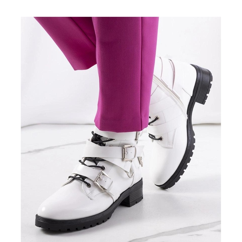 Botins femininos com zíper e fivelas, brancos 1 Botins femininos com zíper e fivelas, brancos 1
