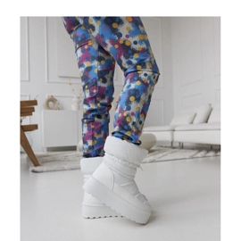 Botas de neve com isolamento branco na plataforma Polk - Solea 2 Botas de neve com isolamento branco na plataforma Polk - Solea 2