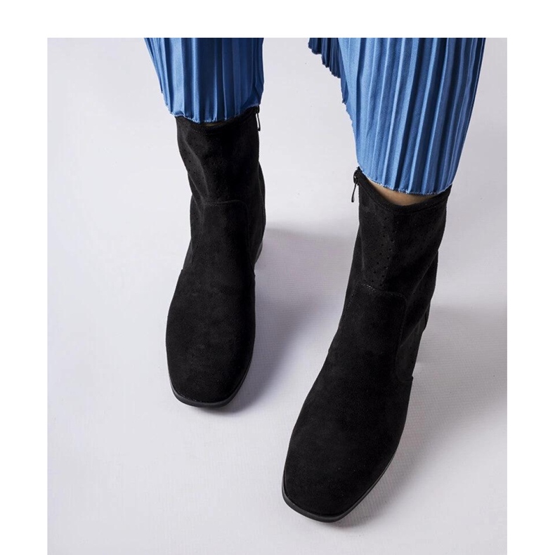 Botas pretas com parte superior perfurada Cavallo - Solea preto 1 Botas pretas com parte superior perfurada Cavallo - Solea preto 1