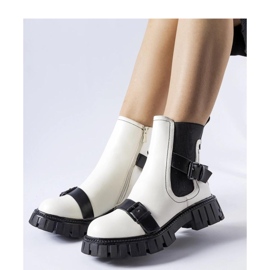 Botins brancos com sola maciça da Fontarine - Solea 1