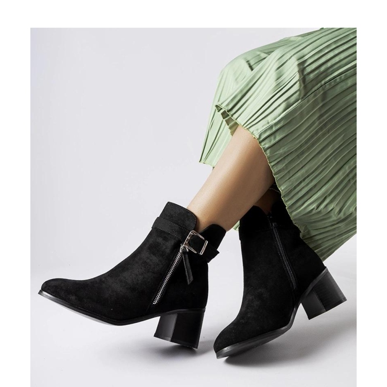 Botins pretos de salto baixo, Bédard - Solea 1