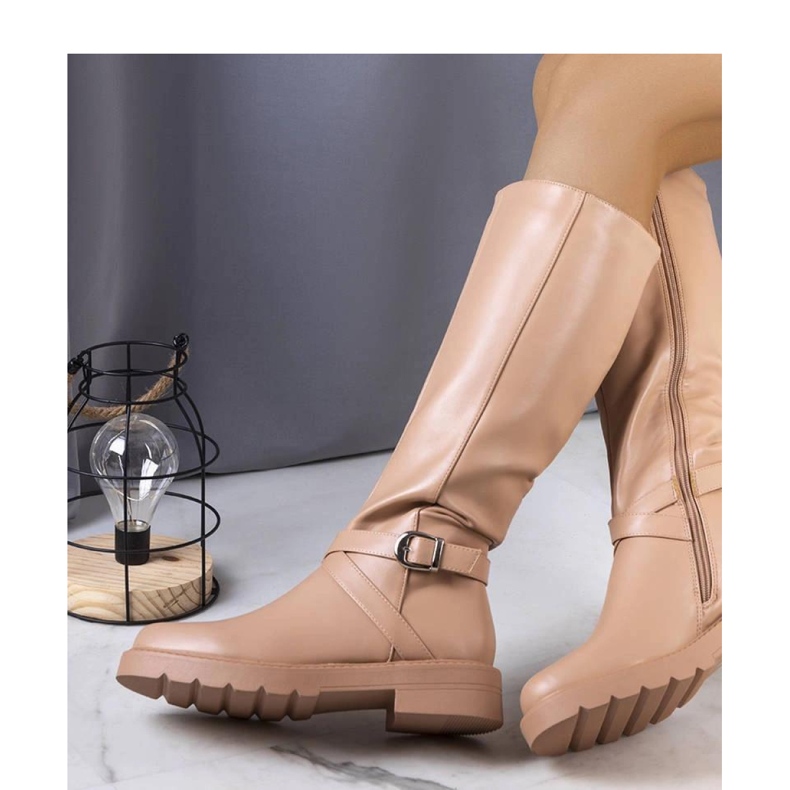 Botas isoladas bege da Olmin - Solea 1 Botas isoladas bege da Olmin - Solea 1