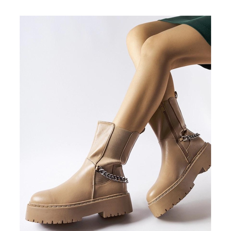 Botins bege decorados com corrente da Guglielmo - Solea 1 Botins bege decorados com corrente da Guglielmo - Solea 1