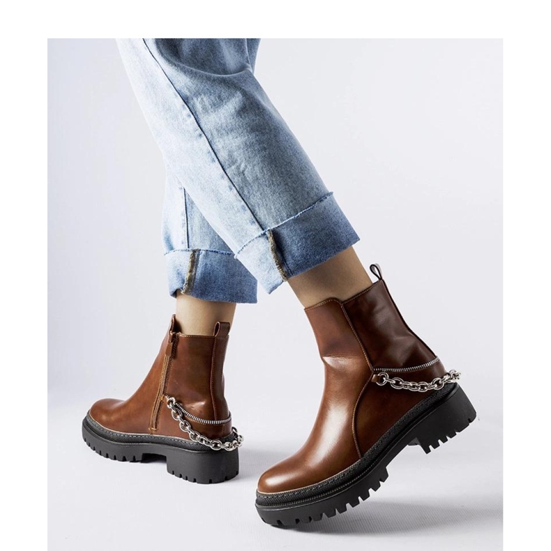 Botins castanhos com corrente Muqaddim - Solea marrom 1