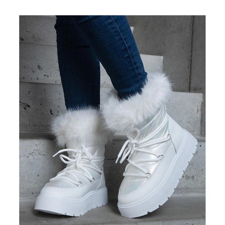 Botas de neve com isolamento branco e pele 1