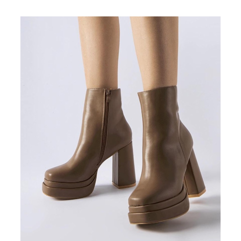 Botas castanhas de salto alto castanho 1