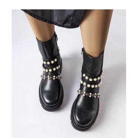 Botas pretas decoradas com pérolas preto 2