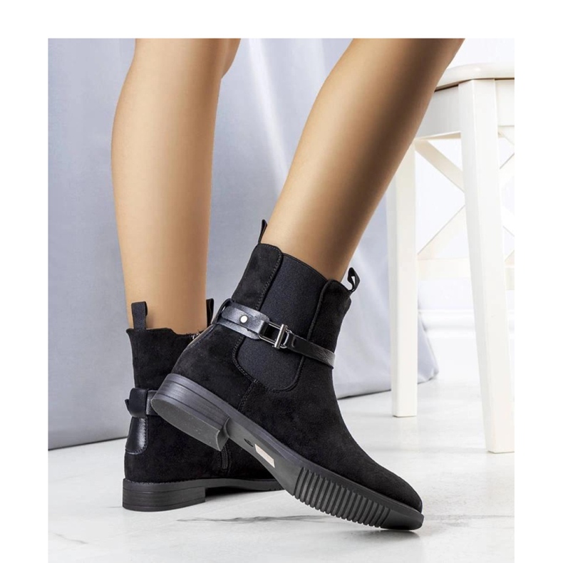 Botins clássicos com isolamento preto 2