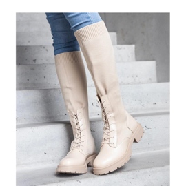 Botas slip-on bege com parte superior em tecido flexível 1