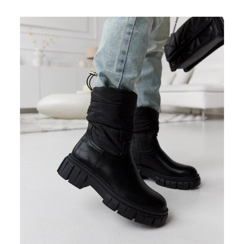 Botas de neve acolchoadas com isolamento preto 1