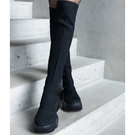 Botas pretas com cano flexível e sola maciça preto 1