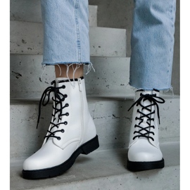 Botas de trabalho em couro ecológico com isolamento branco 1 Botas de trabalho em couro ecológico com isolamento branco 1