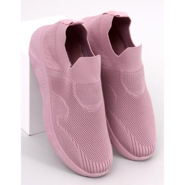 Calçados esportivos com meia rosa 1