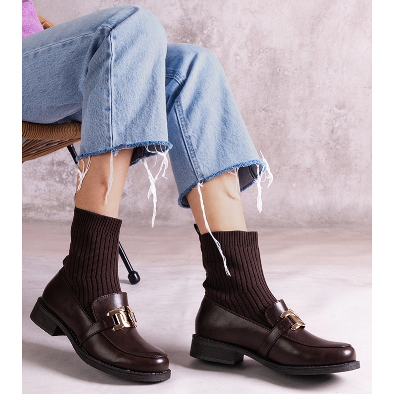 Botins castanhos com parte superior em tecido marrom 1