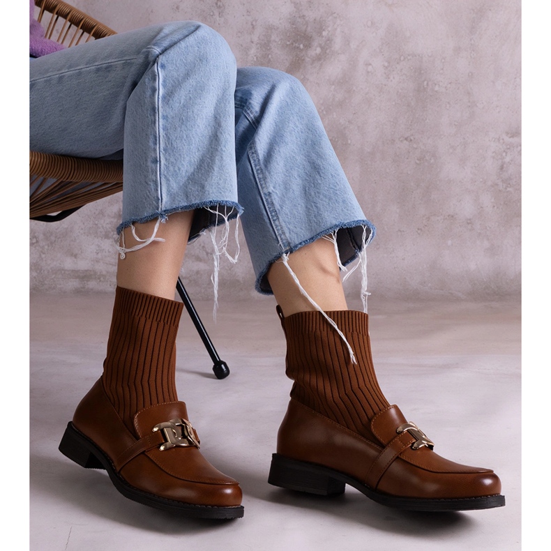 Botins castanhos com parte superior em tecido 1