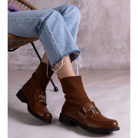 Botins castanhos com parte superior em tecido 2