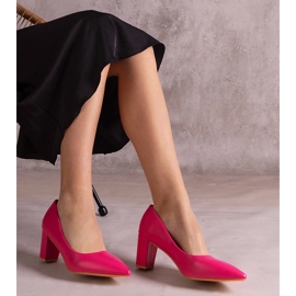 Bombas cor de rosa no pilar 1