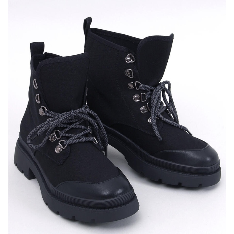 Tênis de trekking preto 1