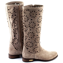 Olivier Botas femininas perfuradas com flores, bege escuro 3