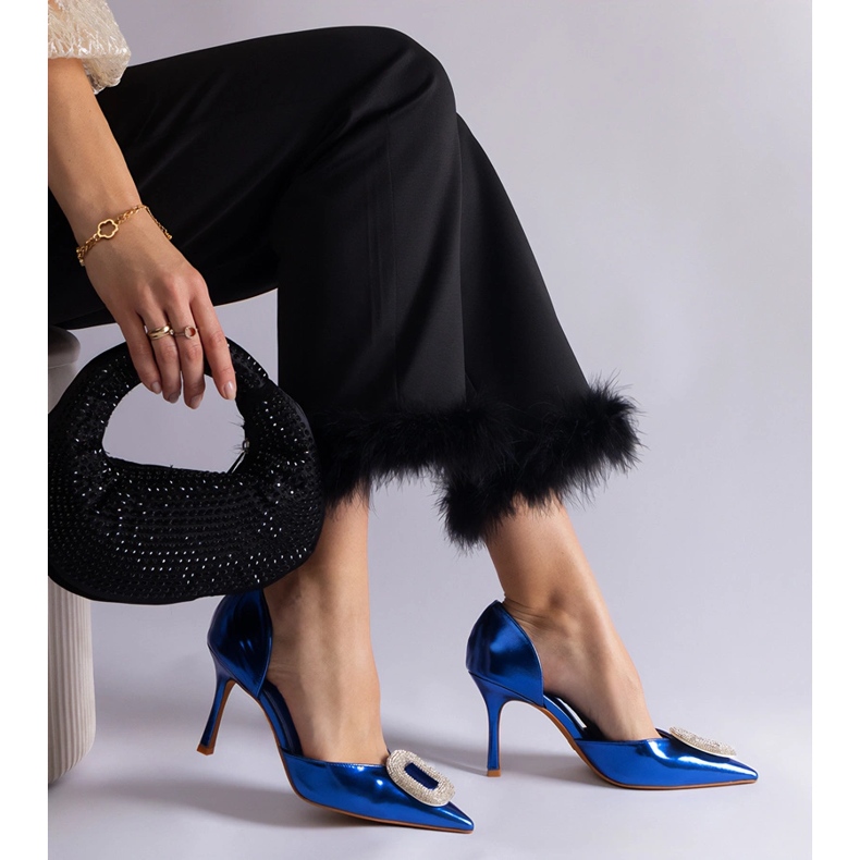 Alfinetes azuis decorados com zircões azul 1