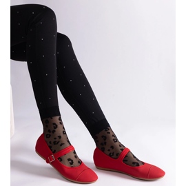 Sapatilhas vermelhas com acabamento fosco, fechadas com fivela vermelho 1