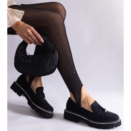 Mocassins pretos de pele de camurça com um ornamento 2