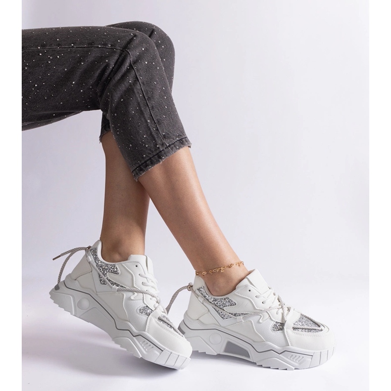 Tênis feminino branco com glitter 2 Tênis feminino branco com glitter 2